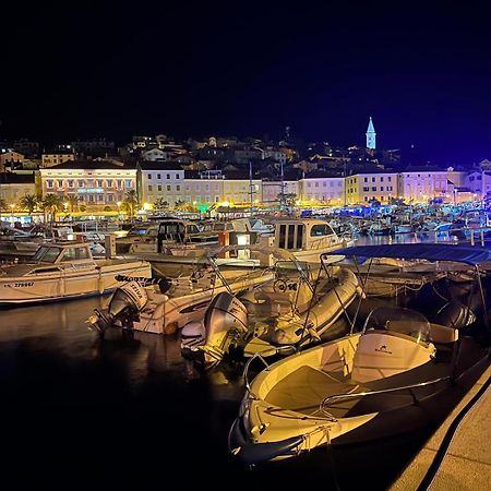 Season4All Apartments Mali Lošinj Exteriör bild