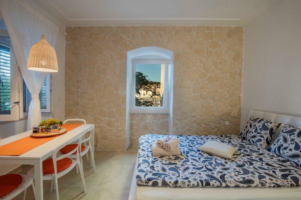 Season4All Apartments Mali Lošinj Exteriör bild